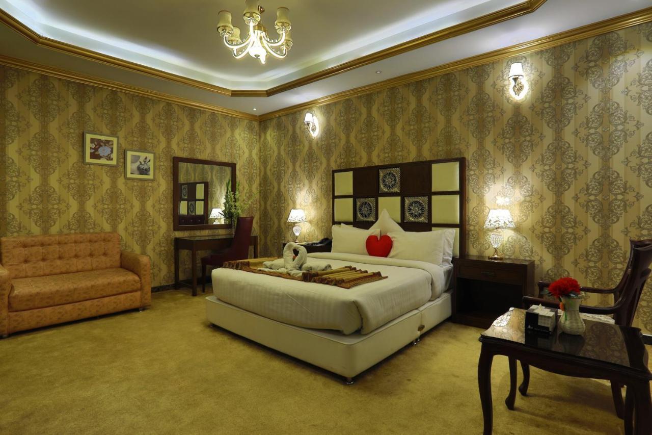 Rachna Hotel Gujranwala Eksteriør bilde